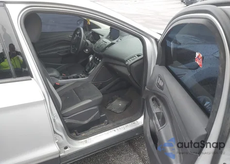 2015 Ford Escape S z USA, uszkodzony, nr VIN 1FMCU0F73FUC73629